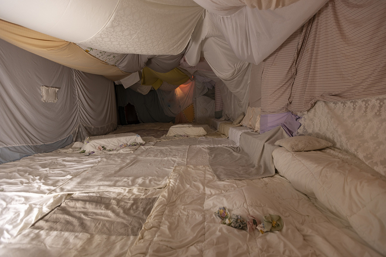 20250704_loods6_aroomofourown_321_1800extension