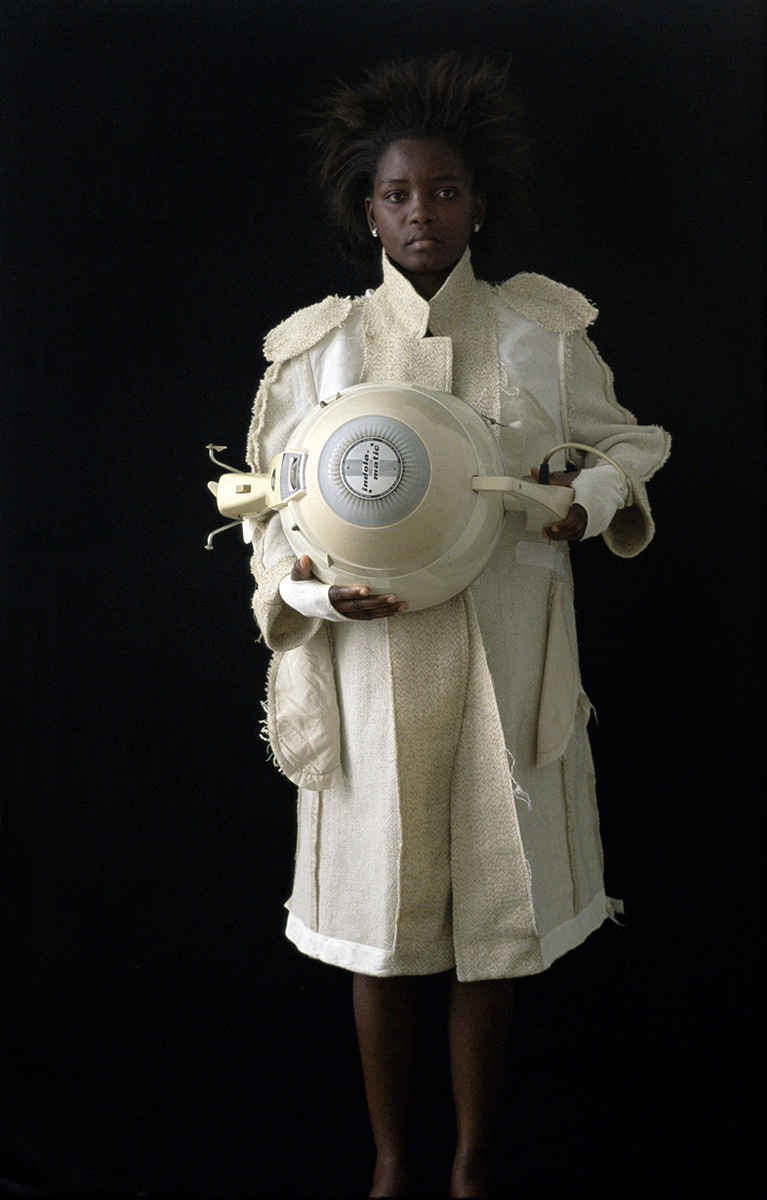 margret-wibmer_the-girl-and-the-object_insta